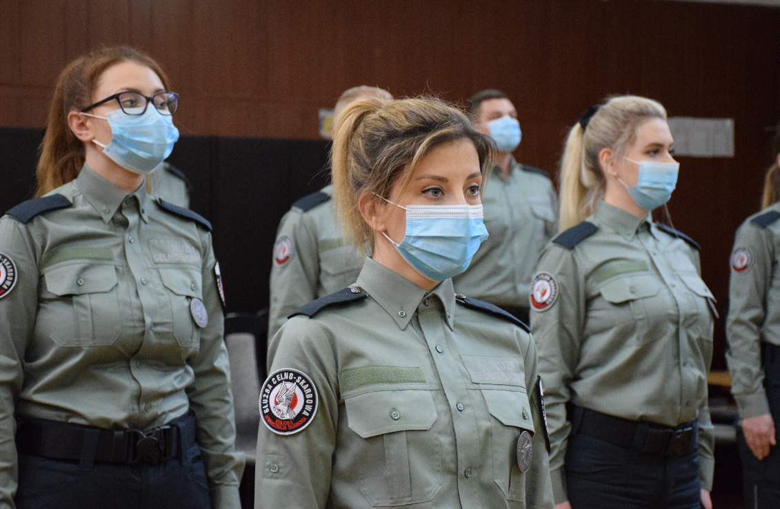 Mianowanie nowych funkcjonariuszy podlaskiej KAS. Są jeszcze 44 etaty