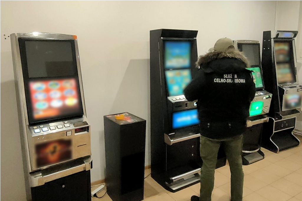 KAS zlikwidowała nielegalny salon gier hazardowych