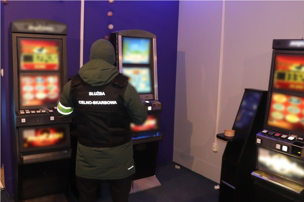 KAS zlikwidowała nielegalny salon gier hazardowych